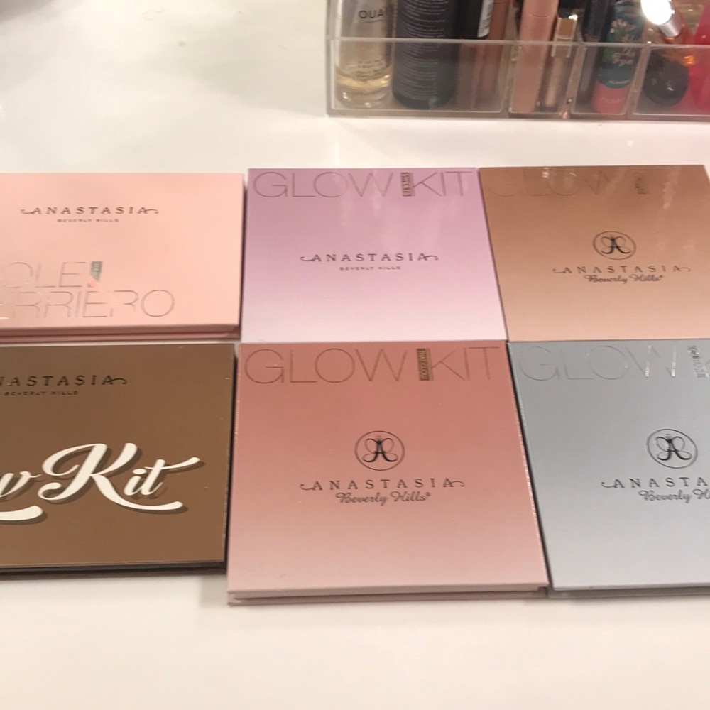 Set of 6 Anastasia Bev Hills Glow Kits-gently used